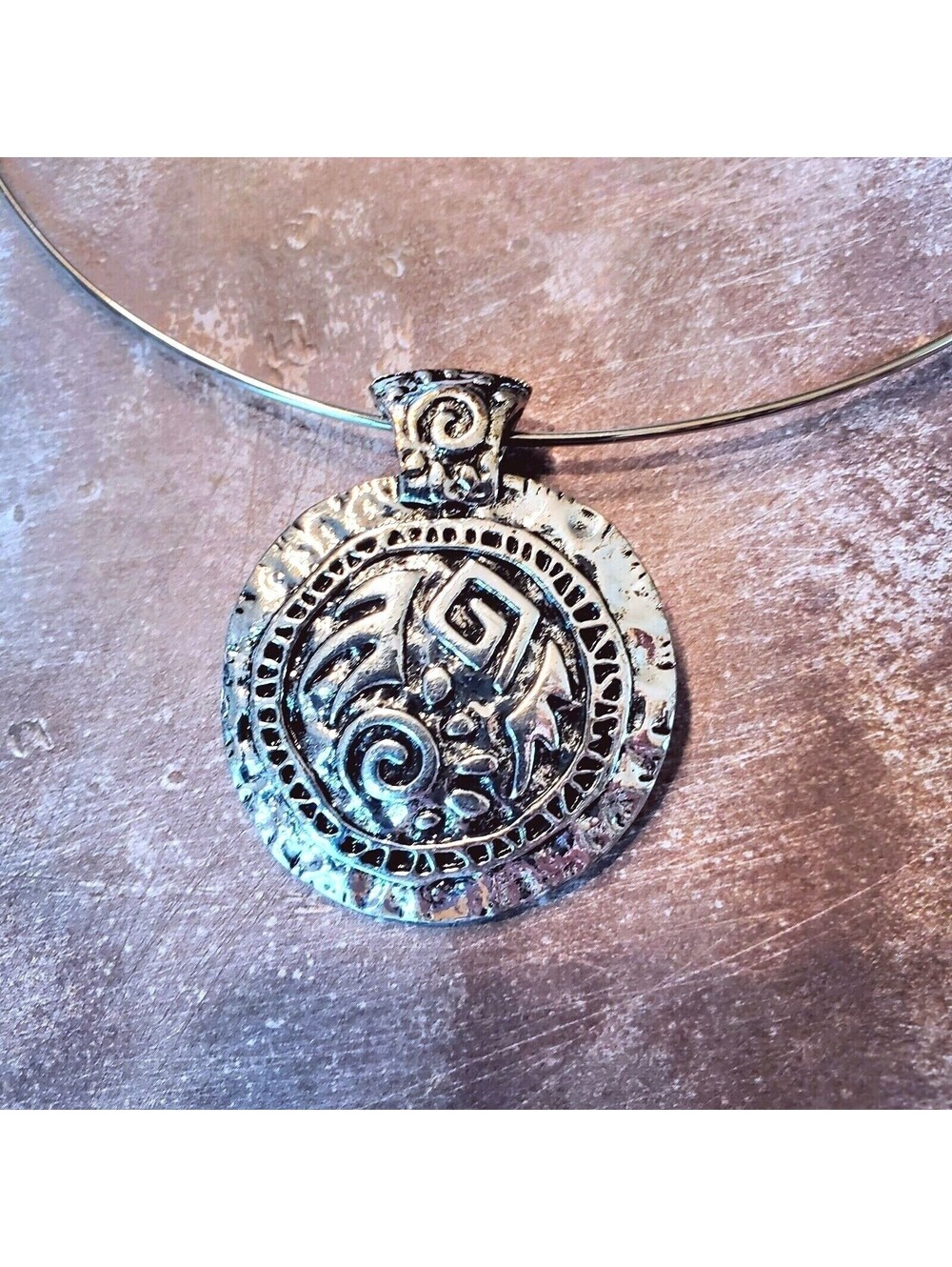 Vintage Y2K Tribal Symbols Silver Textured Round Pendant Wire Choker Necklace